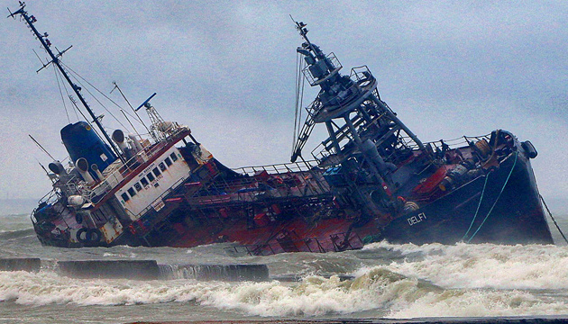 Капитану затонувшего в Одессе танкера сообщили о подозрении